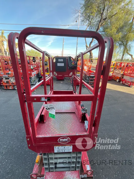 2019 MEC MICRO 19 Scissor Lift