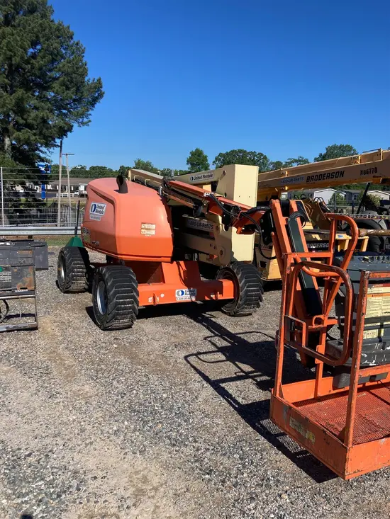 2017 JLG 450AJ Articulating Boom Lift