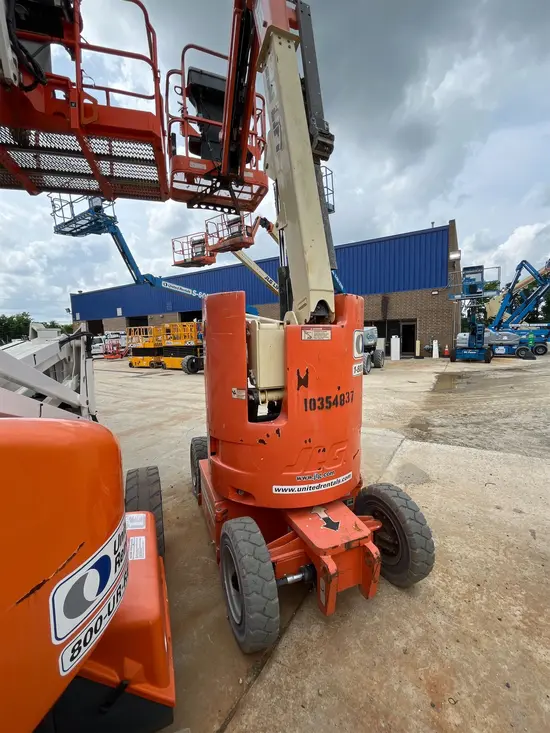2015 JLG E300AJP Articulating Boom Lift