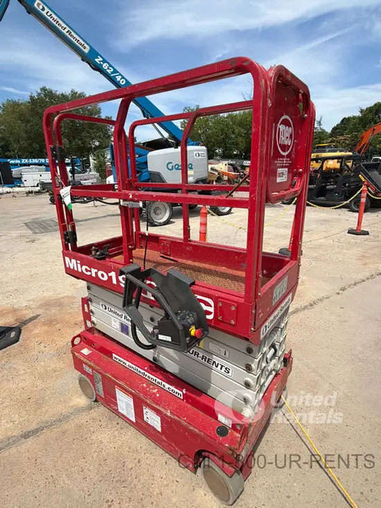 2018 MEC MICRO 19 Scissor Lift