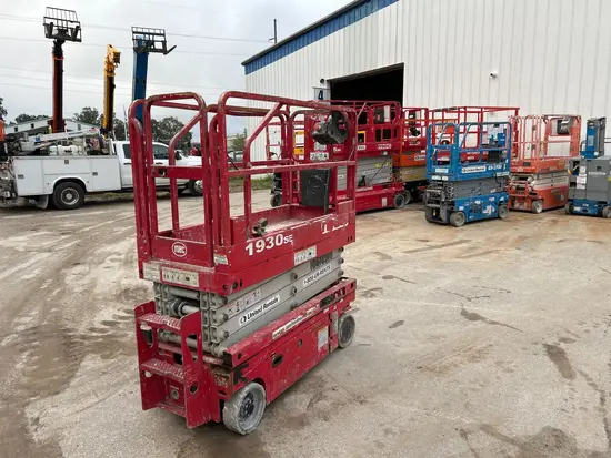 2017 MEC 1930SE Scissor Lift