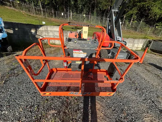 2015 JLG 450AJ Articulating Boom Lift
