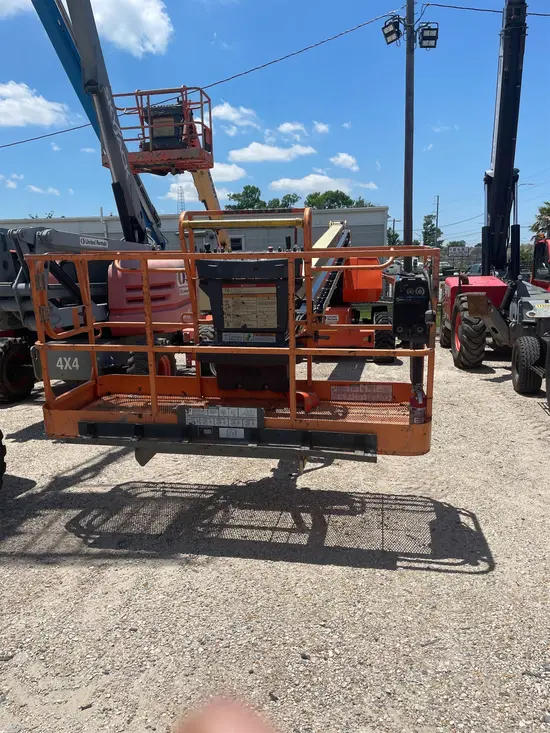 2017 JLG 800S Boom Lift