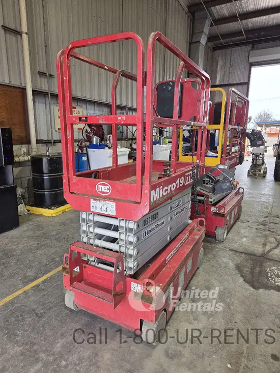2019 MEC MICRO 19 Scissor Lift