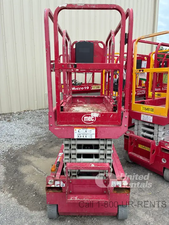 2018 MEC MICRO 19 Scissor Lift