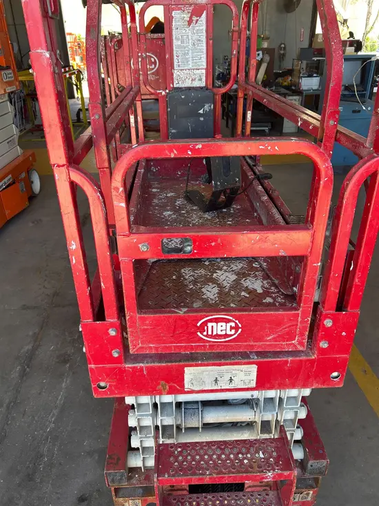 2017 MEC 1930SE Scissor Lift