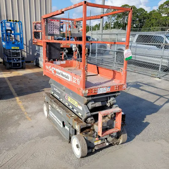 2016 Skyjack SJIII3219 Scissor Lift