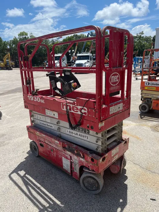 2017 MEC 1930SE Scissor Lift