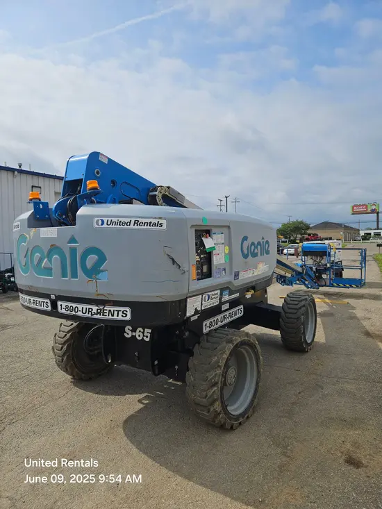 2017 Genie S-65 Boom Lift