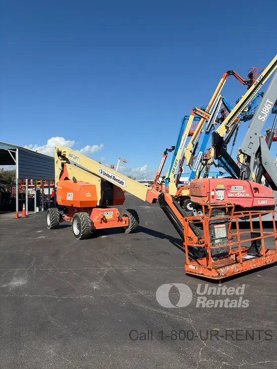 2015 JLG E400AJPN Articulating Boom Lift