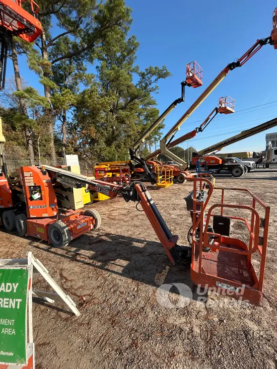 2017 JLG E300AJP EE Articulating Boom Lift