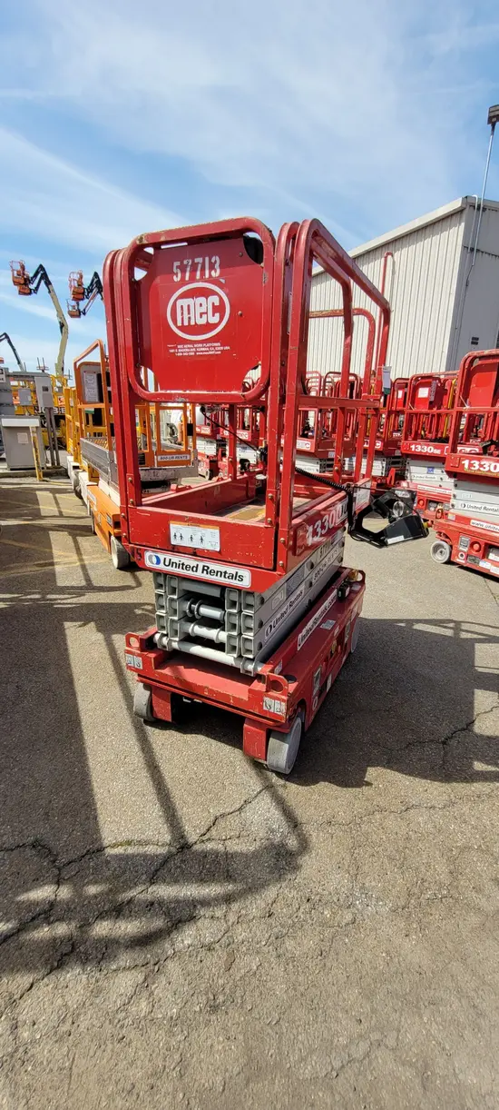 2018 MEC 1330SE Scissor Lift
