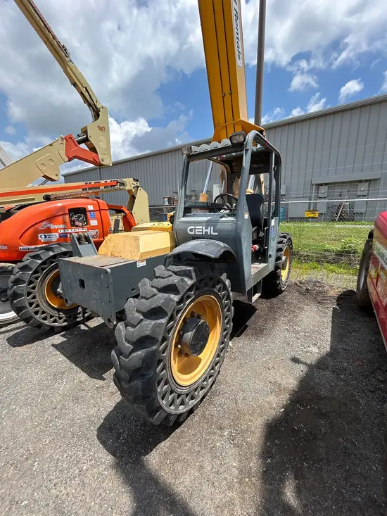 2016 Gehl RS8-42 Forklift