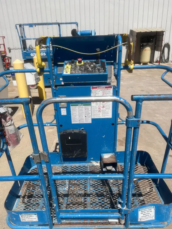 2017 Genie Z-34/22N Articulating Boom Lift