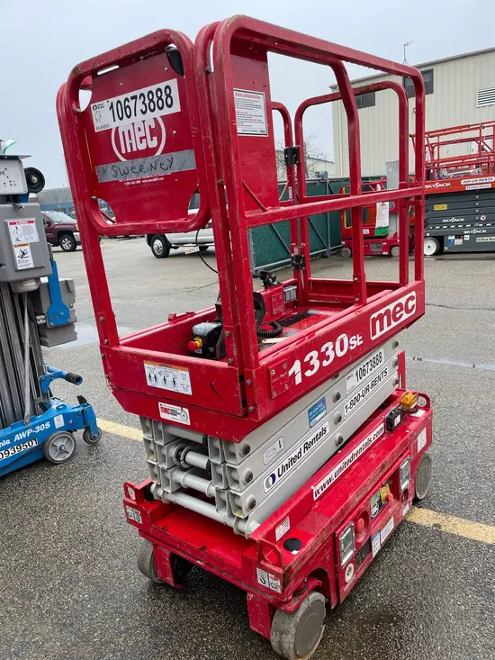 2017 MEC 1330SE Scissor Lift