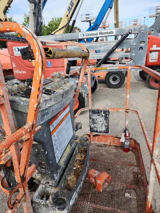 2017 JLG 450AJ Articulating Boom Lift
