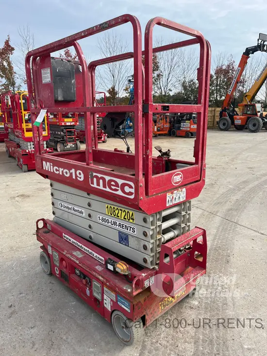 2018 MEC MICRO 19 Scissor Lift