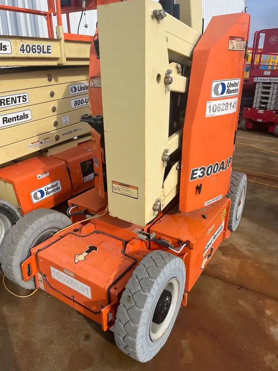 2017 JLG E300AJP EE Articulating Boom Lift