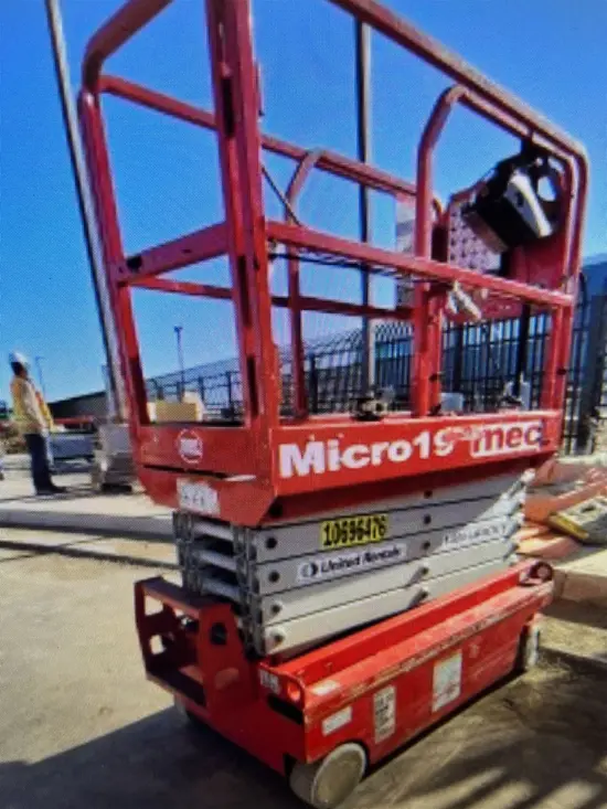 2017 MEC MICRO 19 Scissor Lift