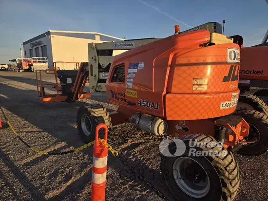 2017 JLG 450AJ Articulating Boom Lift