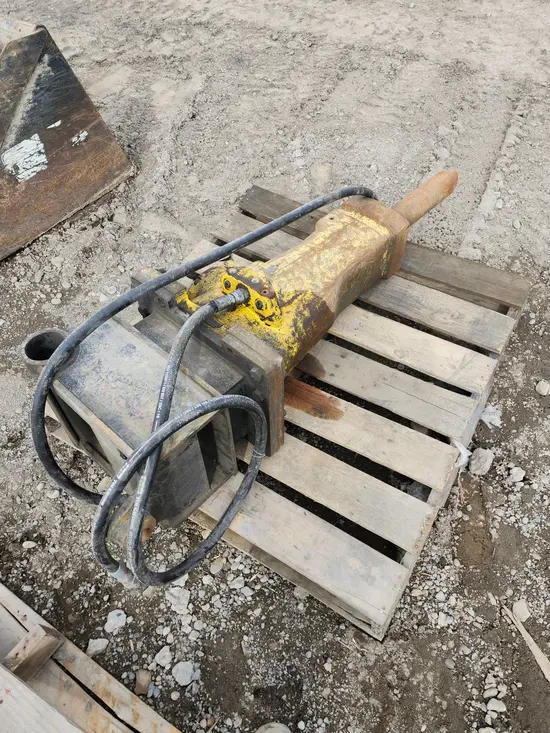 2017 Atlas Copco SB 452 Attachment