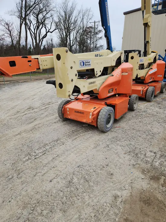 2015 JLG E400AJPN Articulating Boom Lift