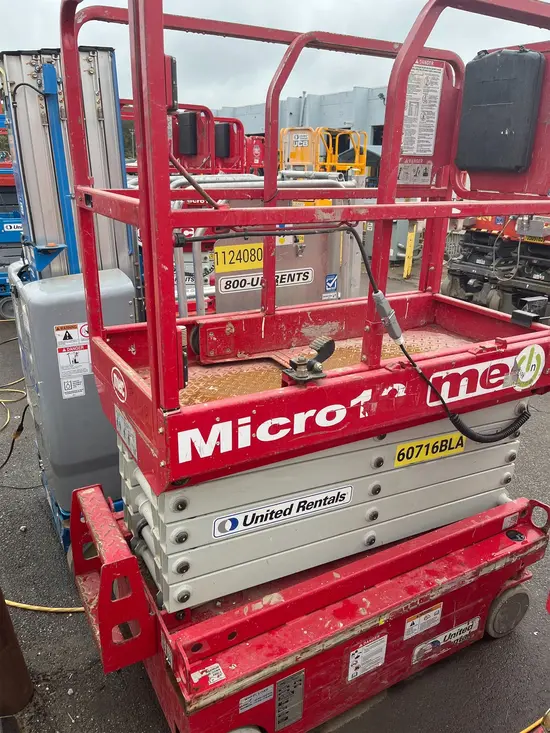 2018 MEC MICRO 19 Scissor Lift