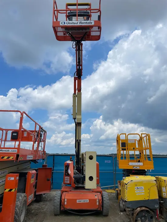 2017 JLG E450AJ Articulating Boom Lift