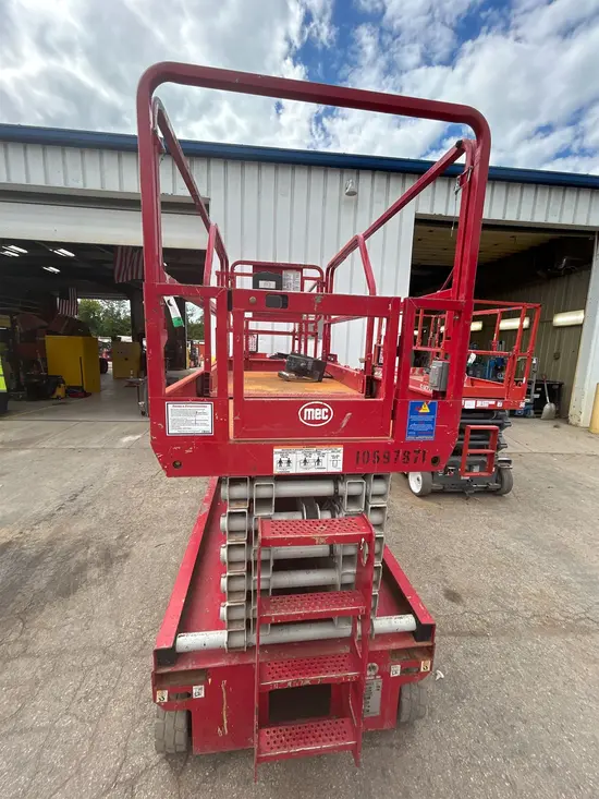 2017 MEC 4046SE Scissor Lift