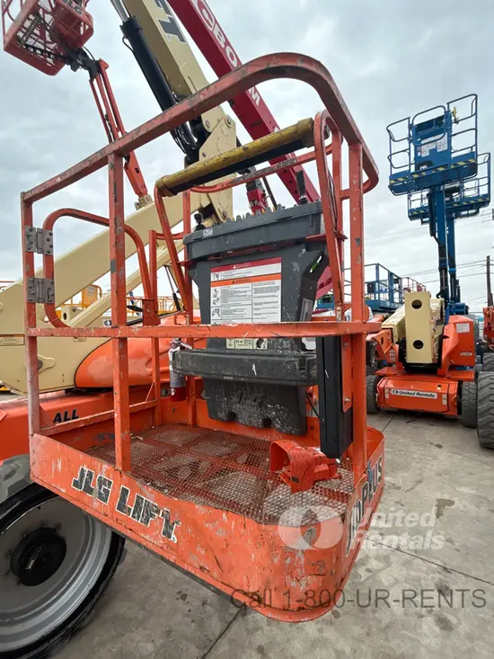 2018 JLG E400AJPN Articulating Boom Lift