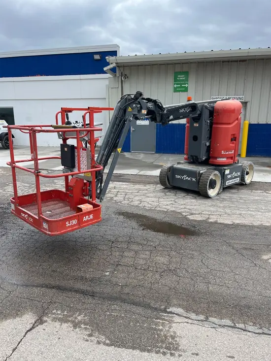 2017 Skyjack SJ30ARJE Articulating Boom Lift
