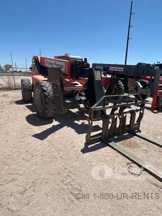 2019 SKYTRAK 10054 Forklift