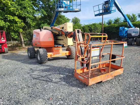 2017 JLG 450AJ Articulating Boom Lift