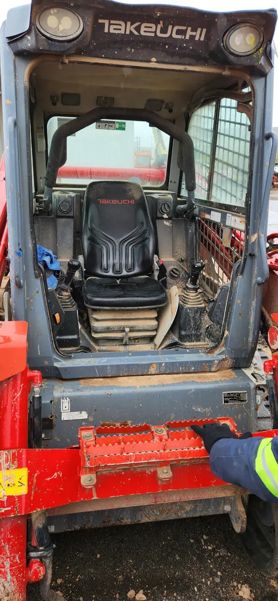 2021 Takeuchi TL12V2-CR Track Loader