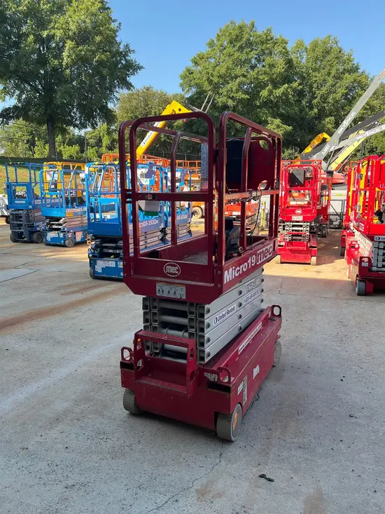 2018 MEC MICRO 19 Scissor Lift
