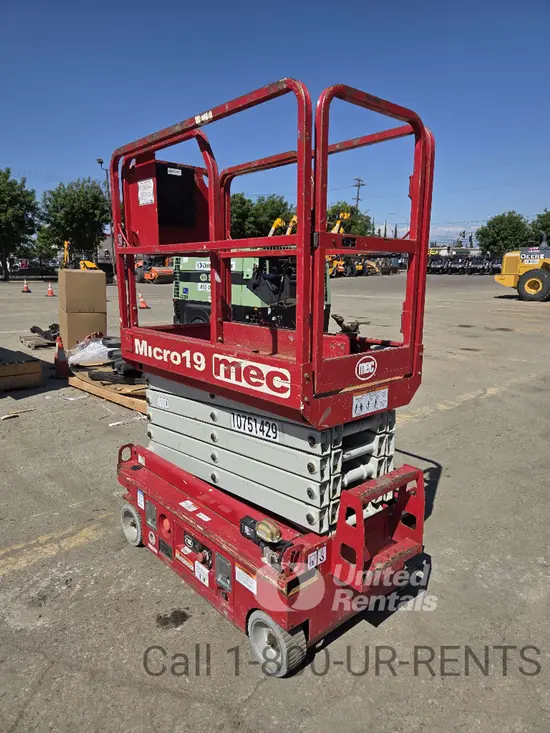 2018 MEC MICRO 19 Scissor Lift