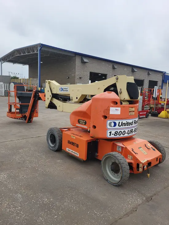 2016 JLG E400AJPN Articulating Boom Lift