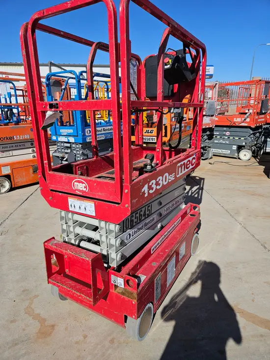 2017 MEC 1330SE Scissor Lift