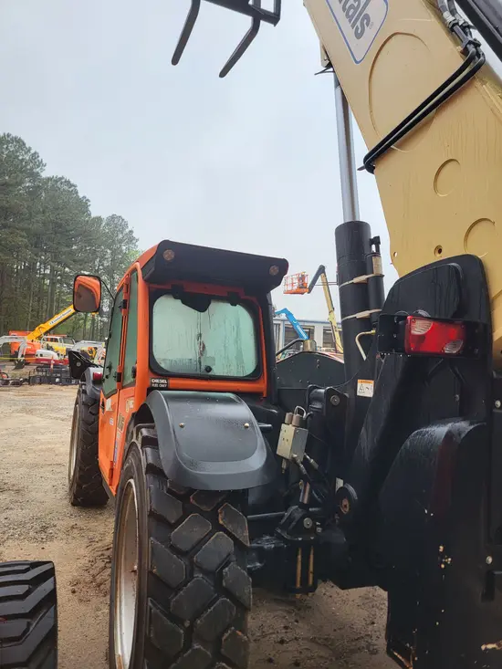 2019 JLG 1055 Forklift