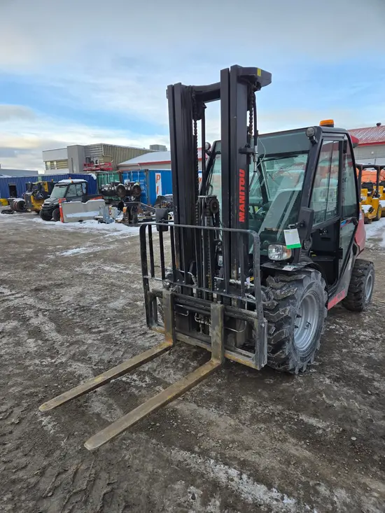 2024 MANITOU MC25-4 Forklift