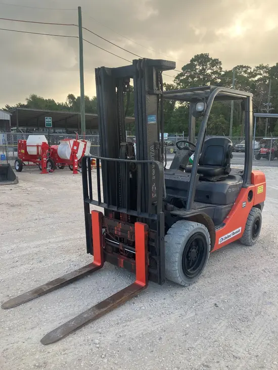 2017 Toyota 8FDU30 Forklift