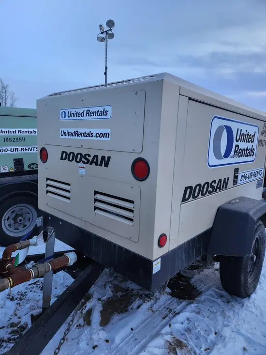 2021 Doosan P425/HP375WCU Air Compressor