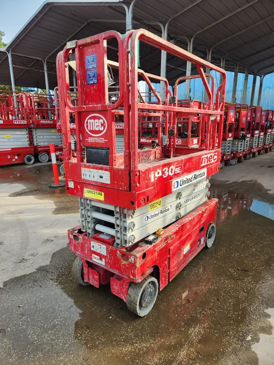 2017 MEC 1930SE Scissor Lift