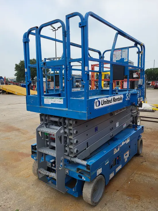 2018 Genie GS-3246 Scissor Lift