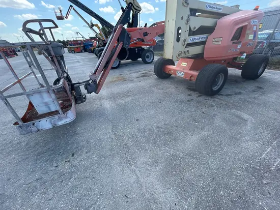 2017 JLG 450AJ Articulating Boom Lift