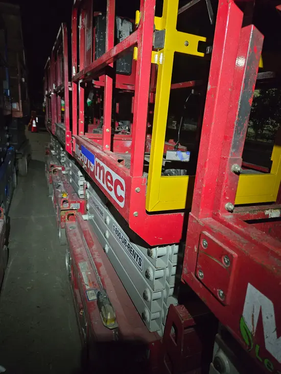 2019 MEC MICRO 19 Scissor Lift