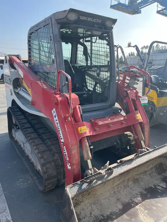 2018 Takeuchi TL12R2-CR Track Loader