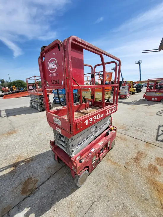 2018 MEC 1330SE Scissor Lift
