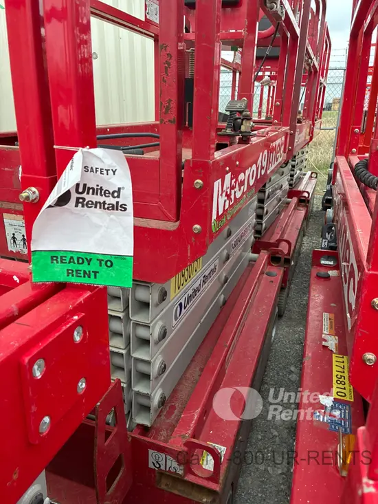 2019 MEC MICRO 19 Scissor Lift