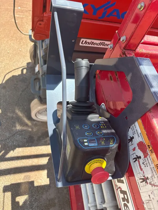 2019 MEC MICRO 19 Scissor Lift